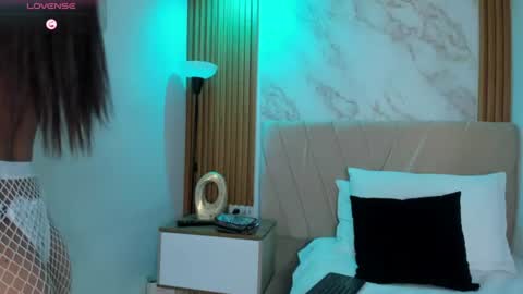 j_belle_ online show from August 13, 1:19 am