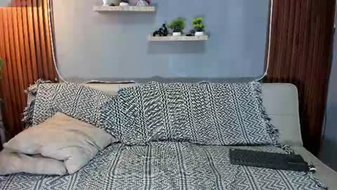 Calix  Independient model Insta and twt Calixsnake online show from July 28, 3:56 am