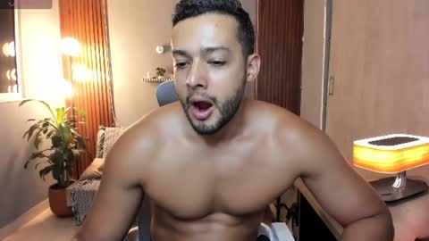 Calix  Independient model Insta and twt Calixsnake online show from July 30, 2:08 am