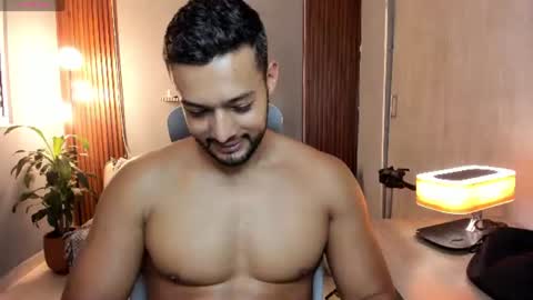 Calix  Independient model Insta and twt Calixsnake online show from August 1, 4:29 am