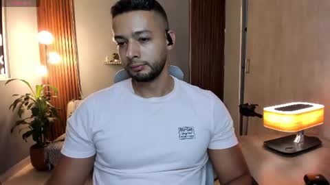 Calix  Independient model Insta and twt Calixsnake online show from August 2, 12:39 am
