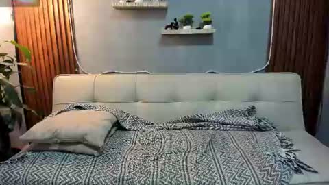 Calix  Independient model Insta and twt Calixsnake online show from August 7, 4:23 am
