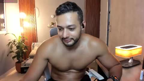 Calix  Independient model Insta and twt Calixsnake online show from August 12, 10:01 pm