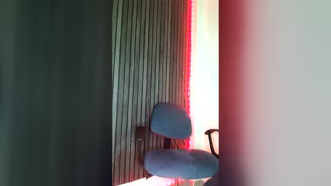 j_erick_ online show from August 6, 1:37 am