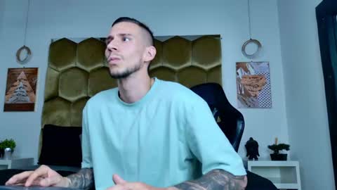 J King online show from August 8, 4:29 pm