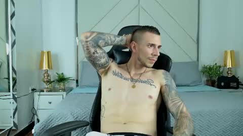 J King online show from August 15, 12:47 am