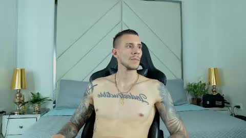 J King online show from August 15, 2:59 am