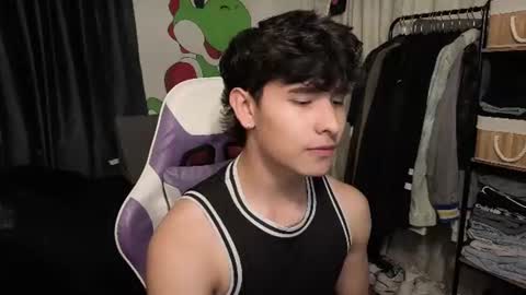 Noah  Tyler online show from July 27, 11:32 pm