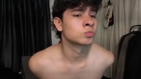 Noah  Tyler online show from August 5, 11:58 pm
