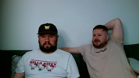 ja_couple online show from May 28, 8:01 pm