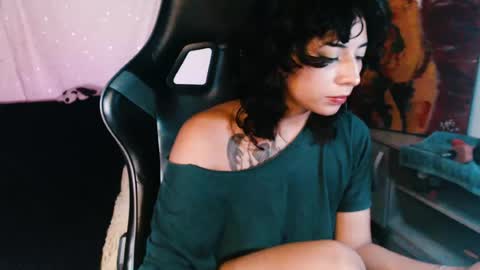 Jade online show from July 30, 11:06 am