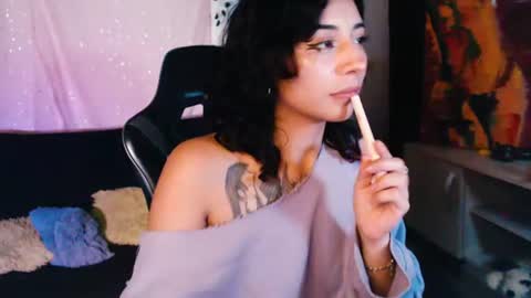 Jade online show from August 7, 3:17 am