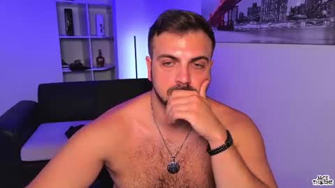 Jace online show from August 1, 9:04 am