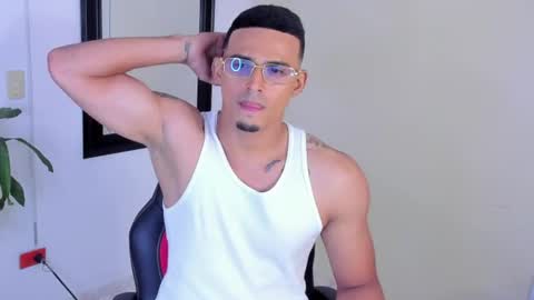 jack__scott online show from August 15, 4:49 am