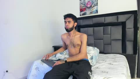 Jack bigdick1  online show from August 4, 2:52 am