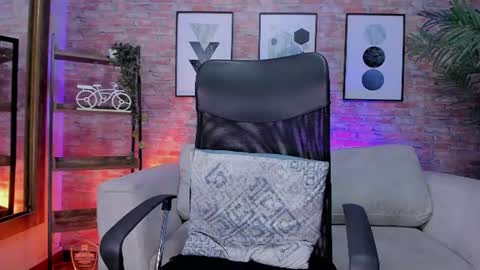 Andres   online show from August 14, 9:51 pm