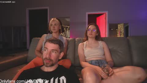 JackJill online show from April 24, 6:35 pm