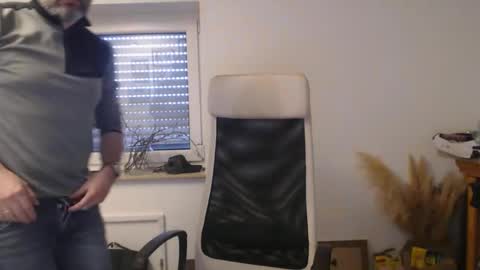 jackbauer9999 online show from April 4, 12:34 pm