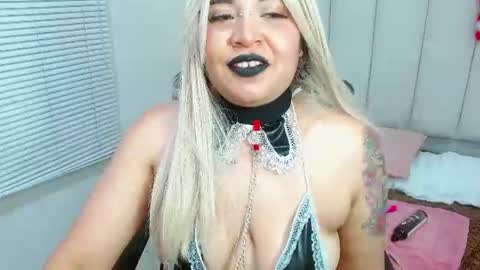 Jackie online show from August 6, 12:20 am