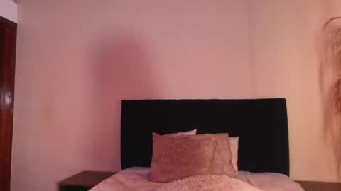 jackiie_ online show from August 3, 2:13 pm