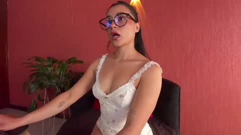 jackiie_ online show from August 10, 7:37 pm