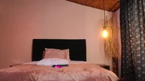 jackiie_ online show from August 15, 4:44 pm