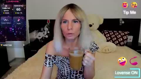 sallyevans online show from August 10, 10:38 am