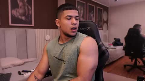 jacksonbell9 online show from July 30, 3:52 pm