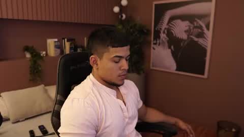 jacksonbell9 online show from August 4, 4:37 pm