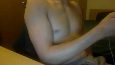 jackt092 online show from May 6, 10:55 pm