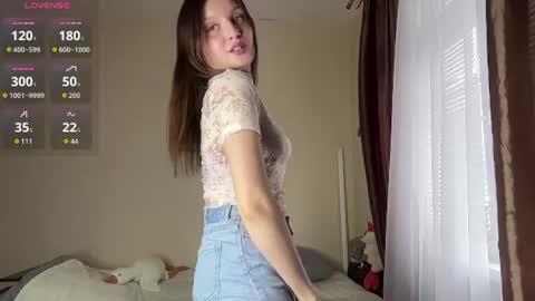 Lillian online show from August 14, 9:46 am