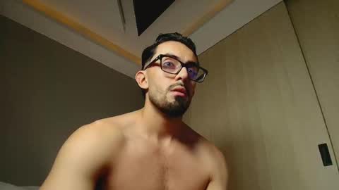 jacob__adams online show from March 28, 3:46 am