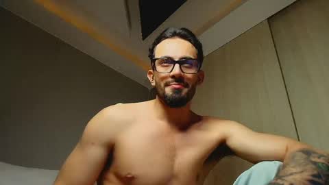 jacob__adams online show from April 15, 3:13 am