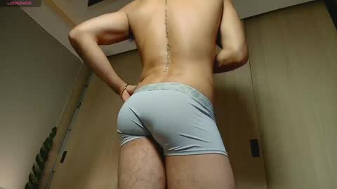 jacob__adams online show from April 19, 2:10 am