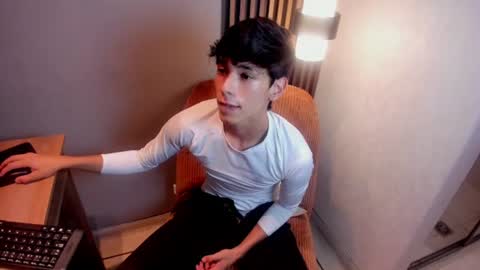 jacob_colliins online show from August 2, 7:54 pm