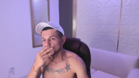 jacob_stonne online show from August 3, 5:09 pm