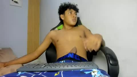 jacob_x21 online show from June 30, 6:53 pm