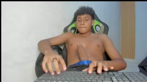 jacob_x21 online show from July 6, 8:34 pm