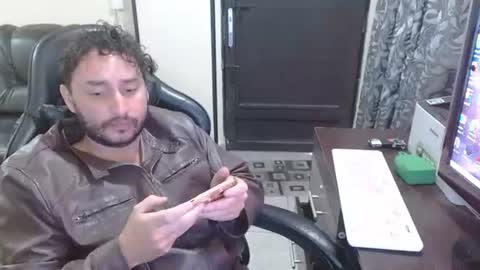jacobkingd online show from August 10, 10:38 am