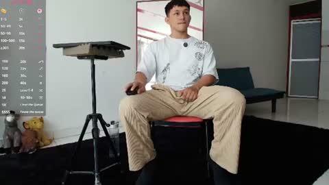 Jacke online show from August 6, 4:17 pm