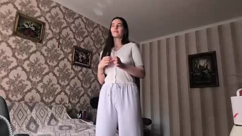 Lara online show from July 31, 9:37 am