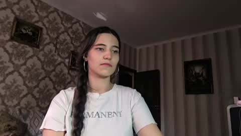 Lara online show from August 1, 10:21 am