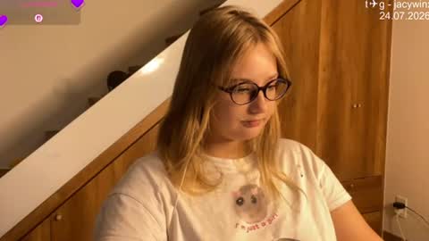 jacywinslat online show from July 24, 2:03 am