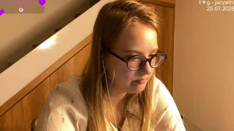 jacywinslat online show from July 25, 1:48 pm