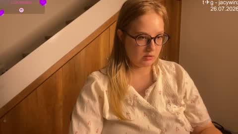 jacywinslat online show from July 26, 8:52 am