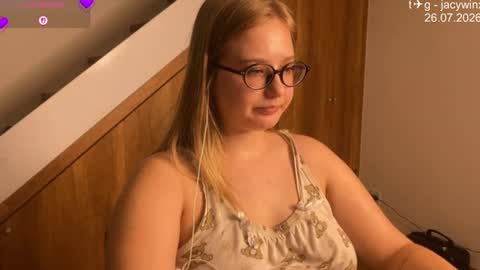 jacywinslat online show from July 27, 2:50 am
