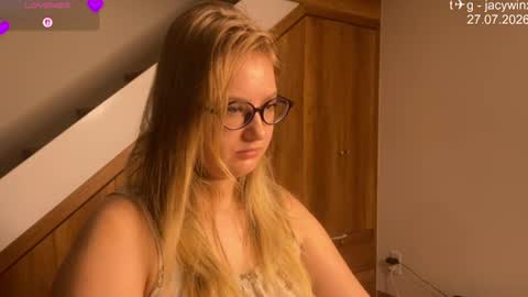 jacywinslat online show from July 27, 9:09 pm