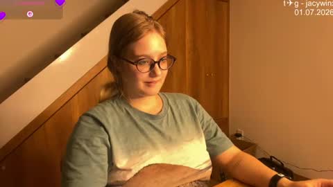 jacywinslat online show from August 1, 12:44 pm