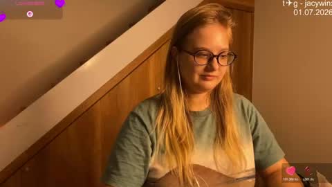 jacywinslat online show from August 1, 11:44 pm