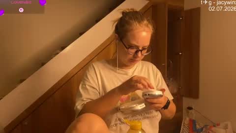 jacywinslat online show from August 2, 1:07 pm